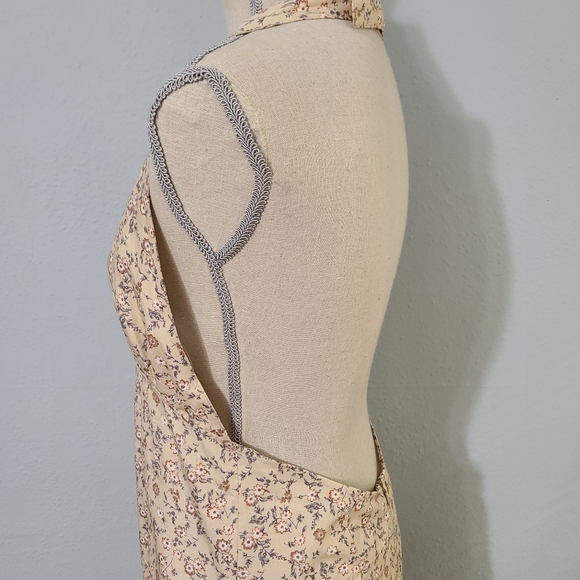 NWT Ivedos Halter Floral Dress Size Small - Picture 3 of 11